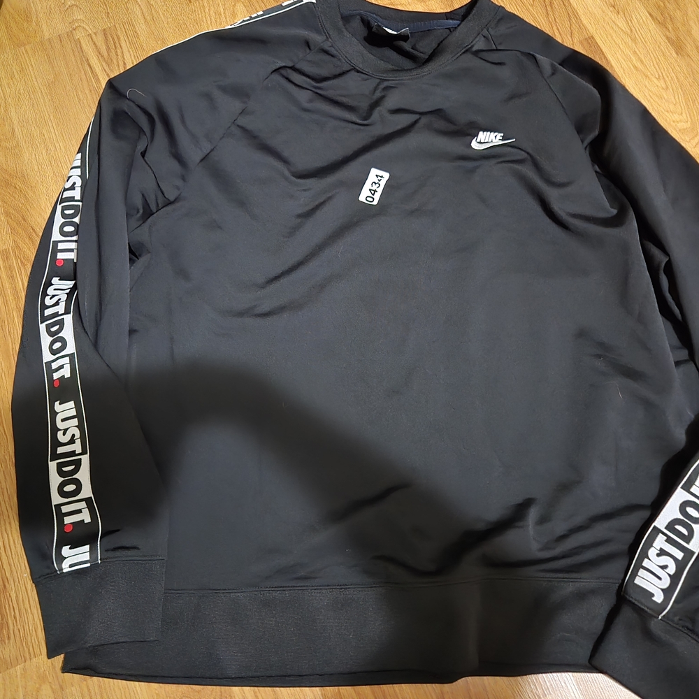 Nike Black Sweatshirt with Logo Sleeves